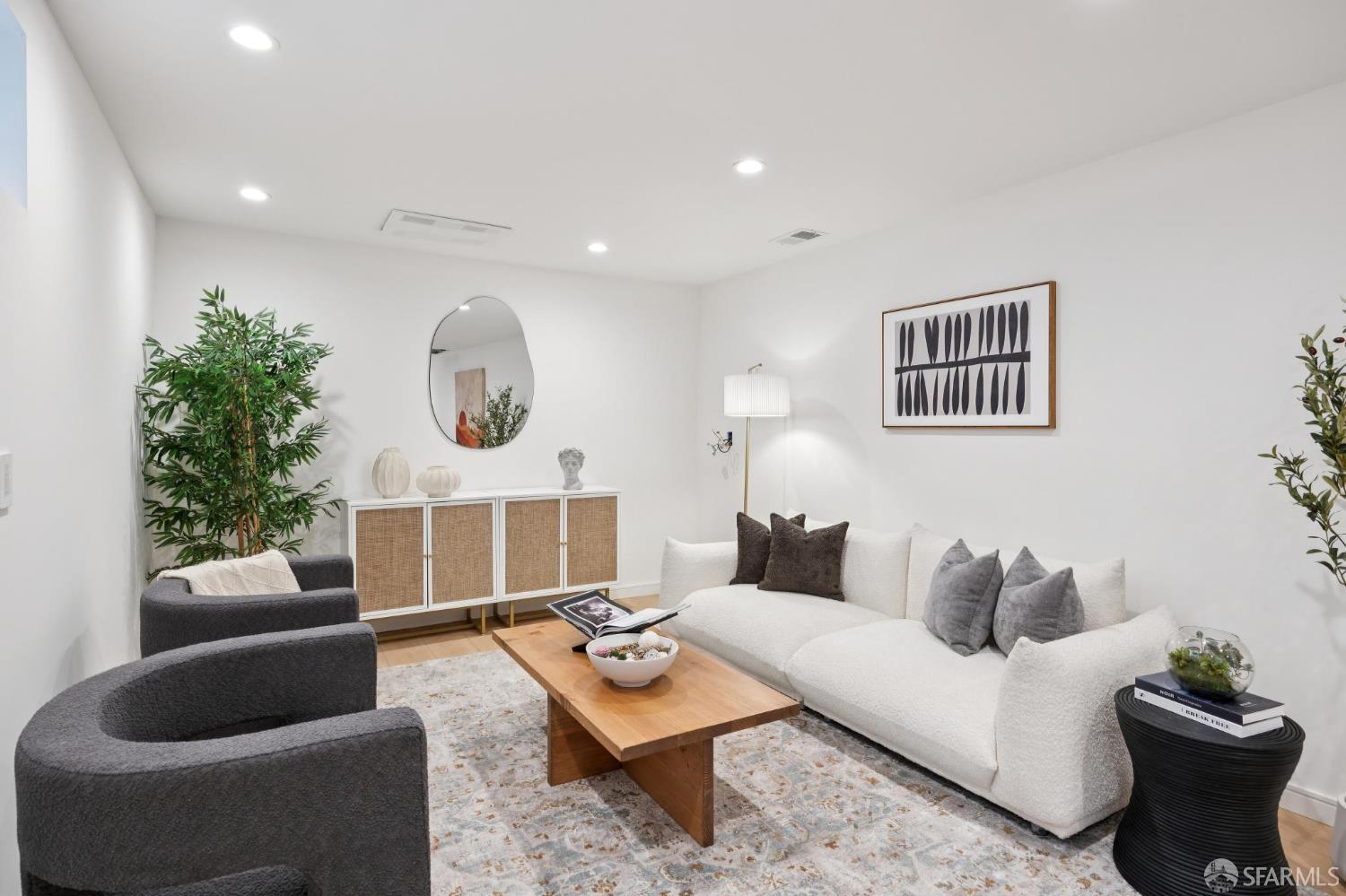 270 Claremont Boulevard