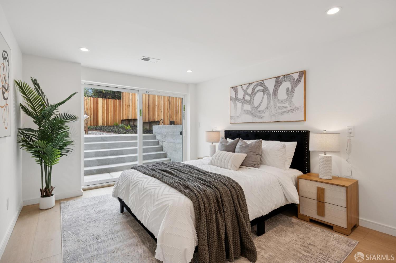 270 Claremont Boulevard