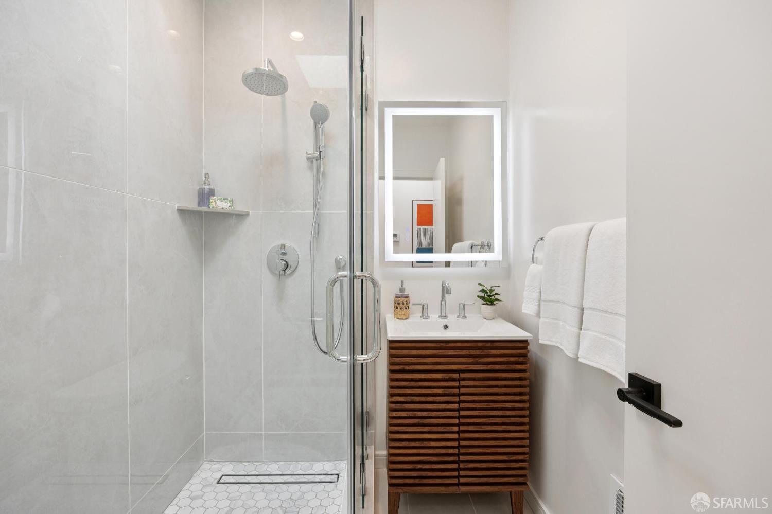 270 Claremont Boulevard