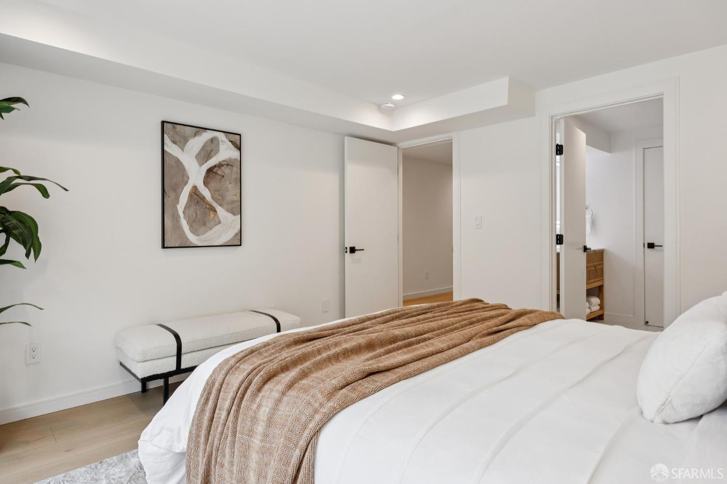 270 Claremont Boulevard