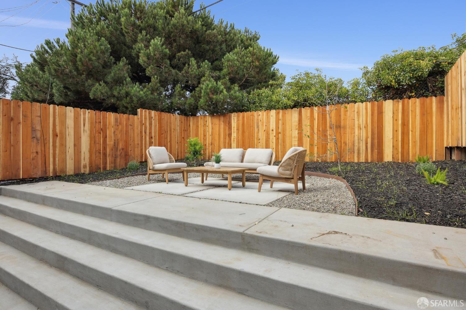 270 Claremont Boulevard