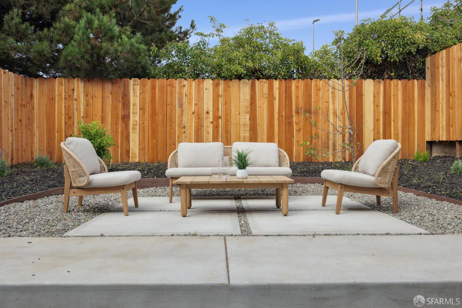 270 Claremont Boulevard