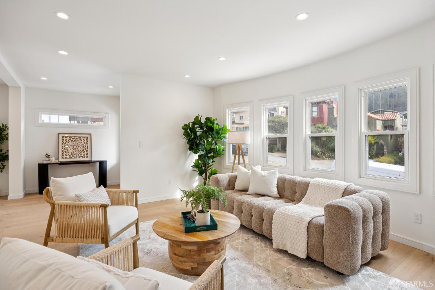 270 Claremont Boulevard