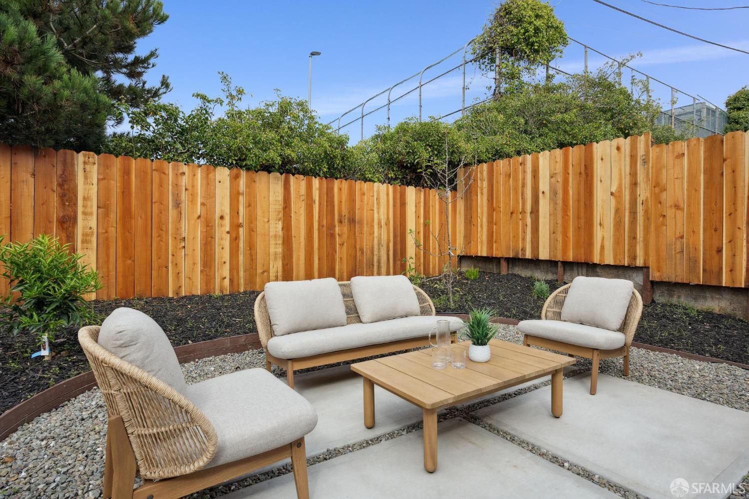 270 Claremont Boulevard