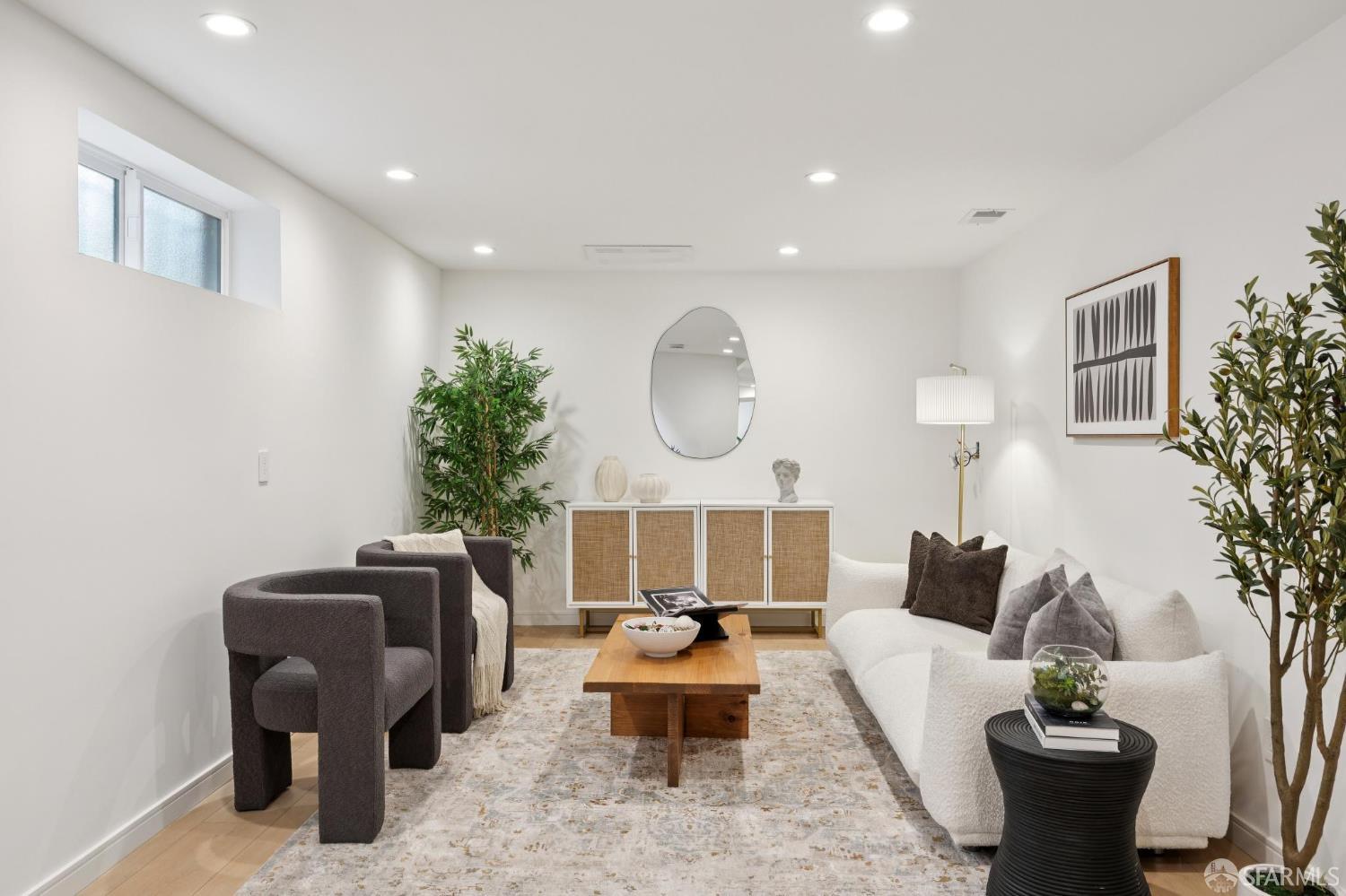 270 Claremont Boulevard