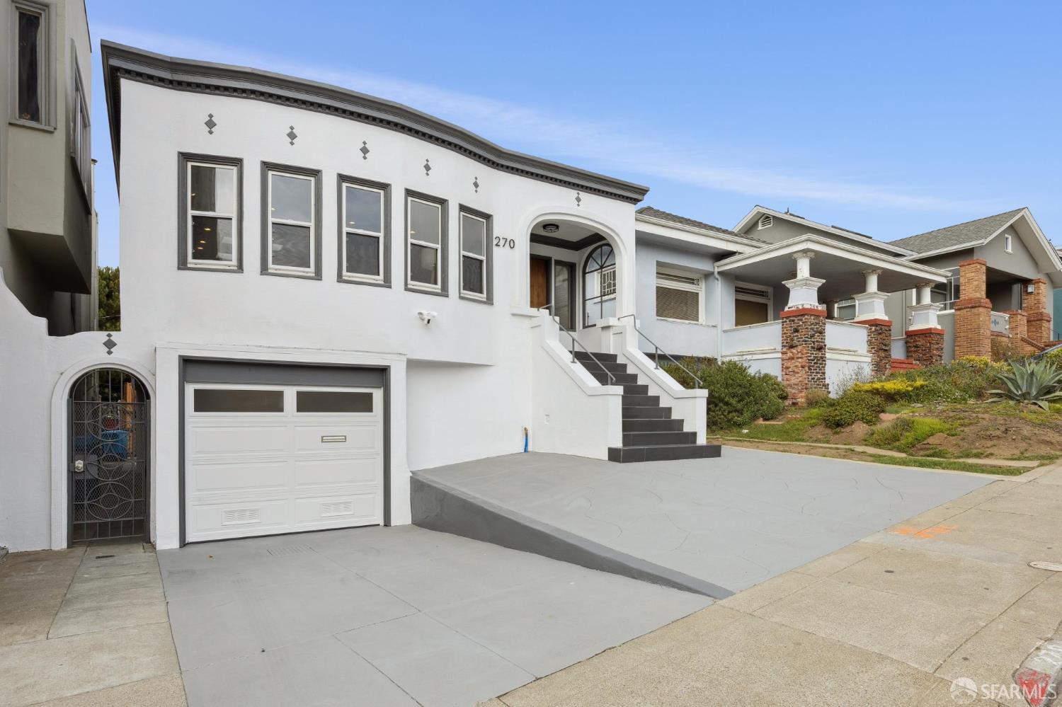 270 Claremont Boulevard