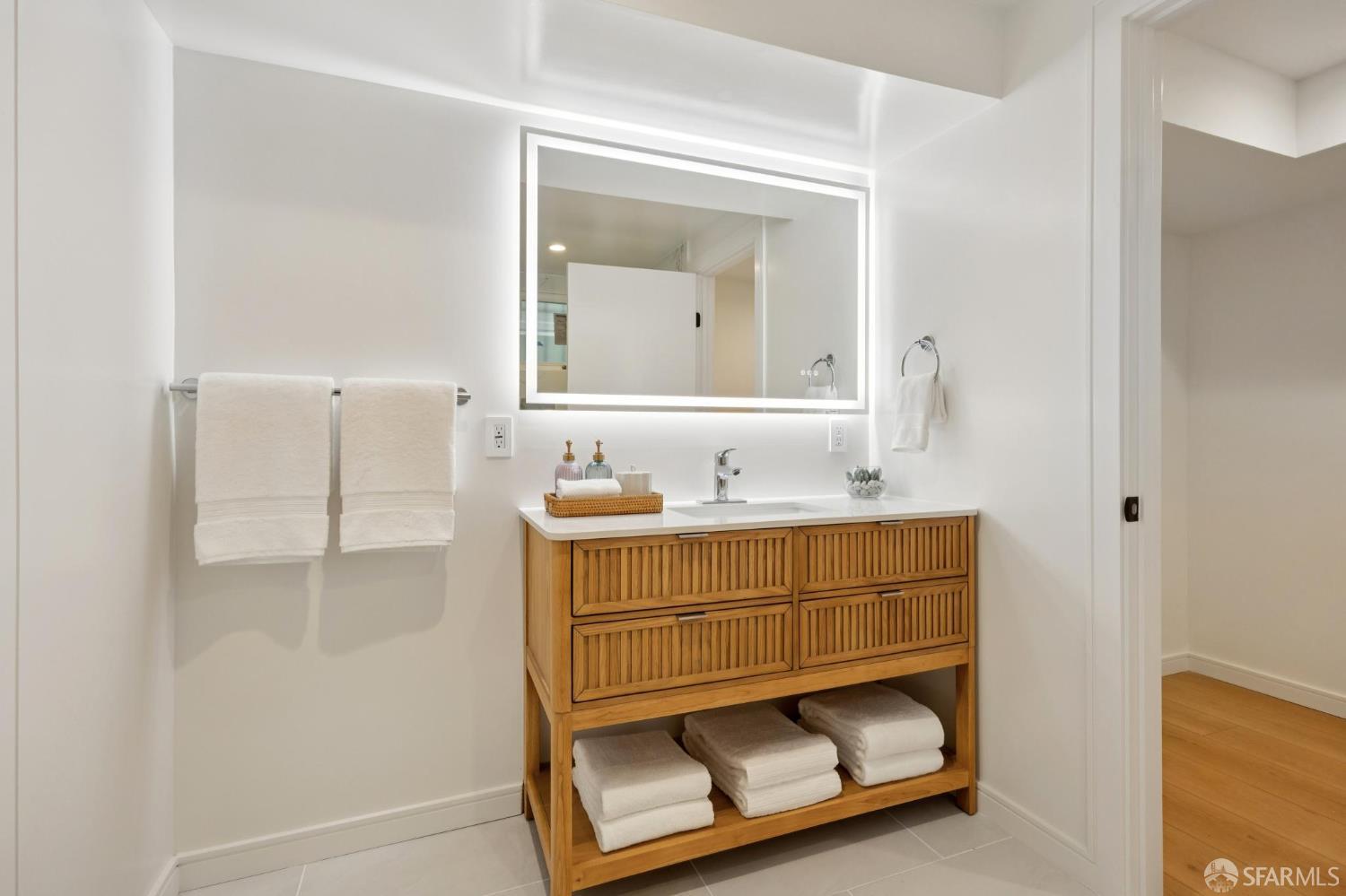 270 Claremont Boulevard