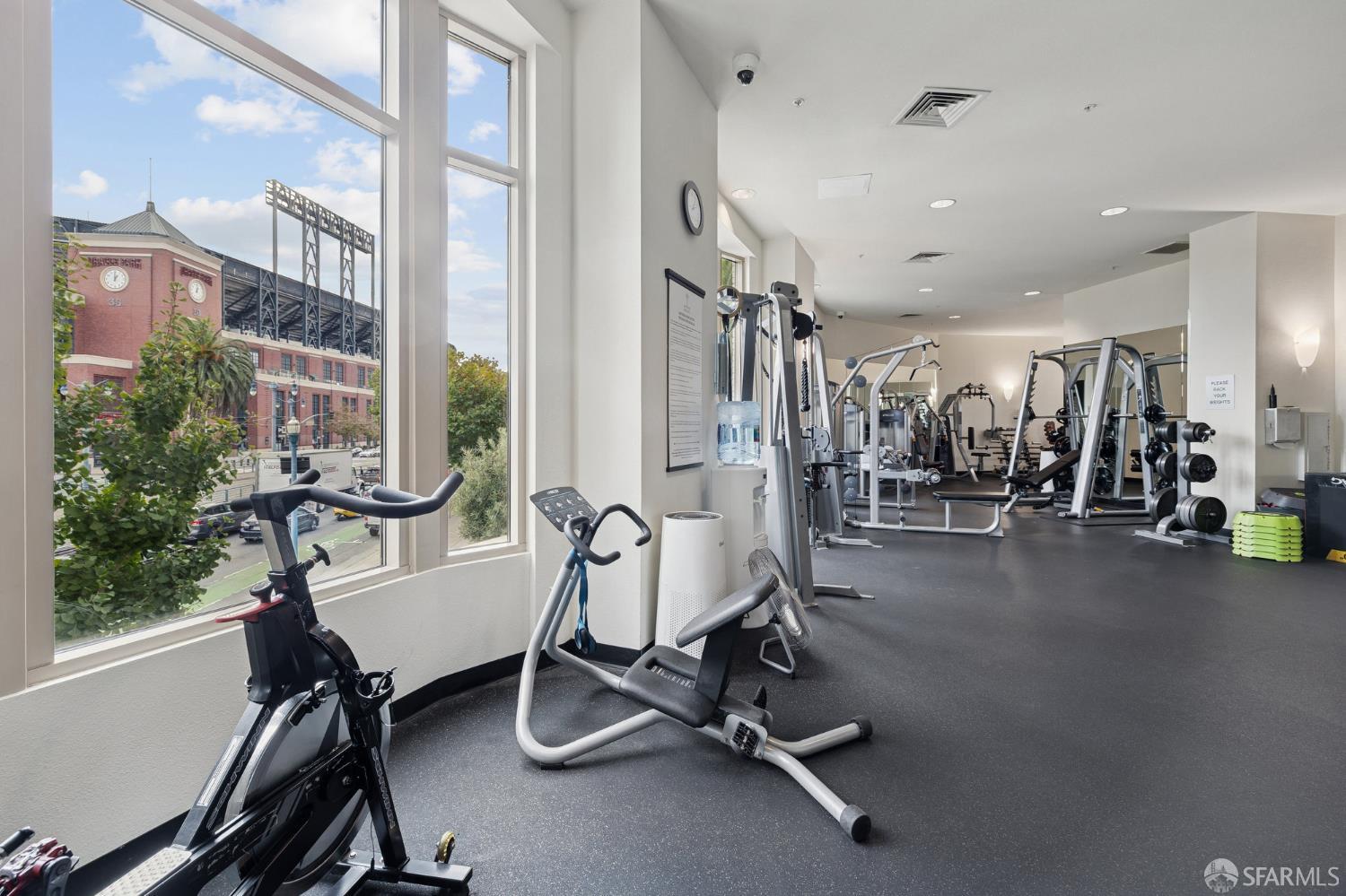 88 King Street # 1305