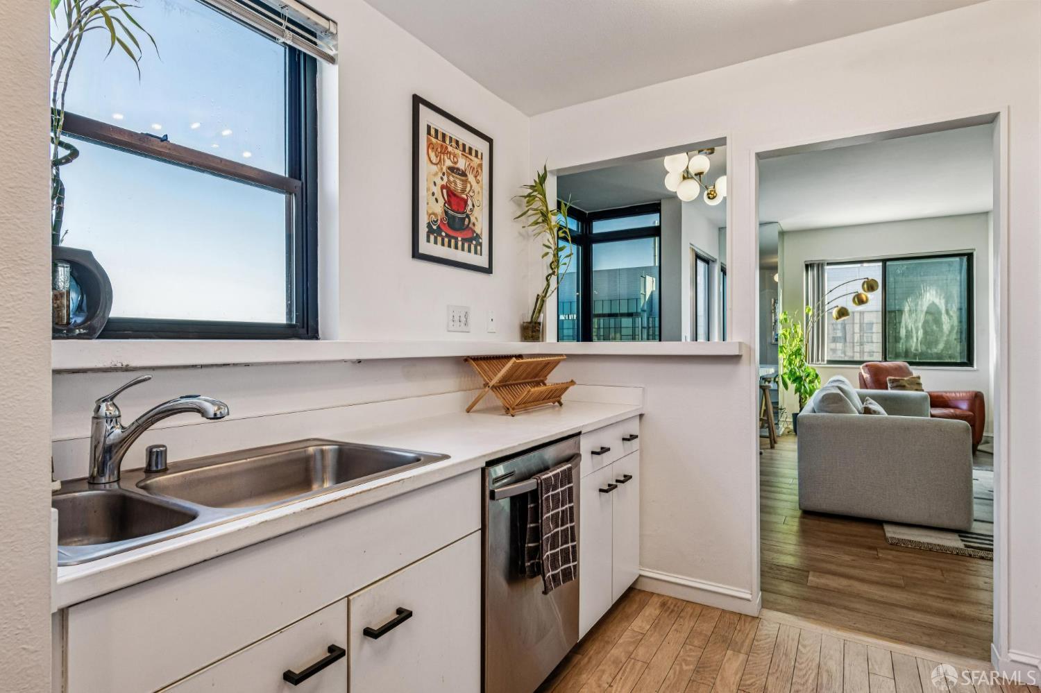 1 Daniel Burnham Court # 1506