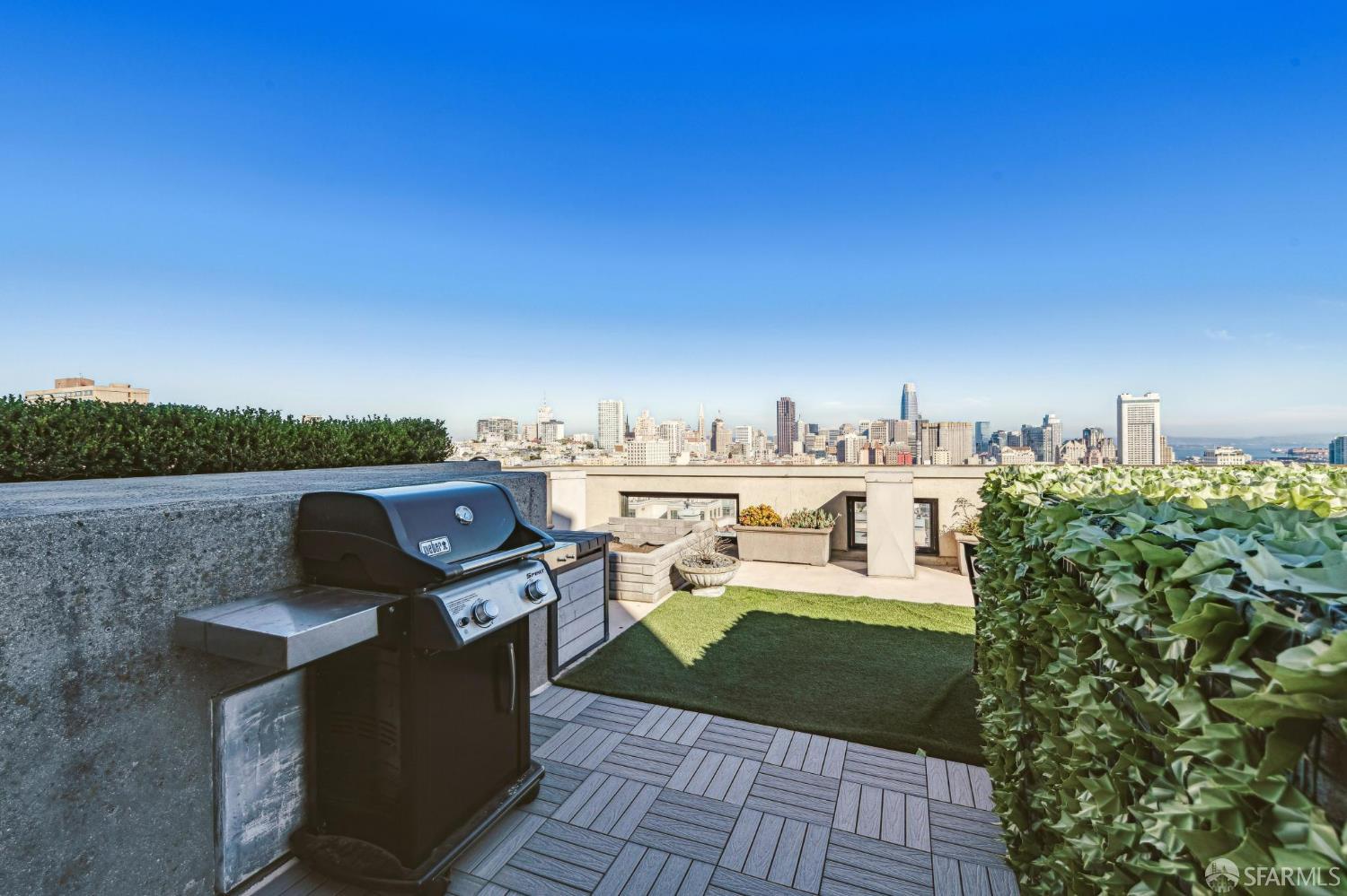 1 Daniel Burnham Court # 1506