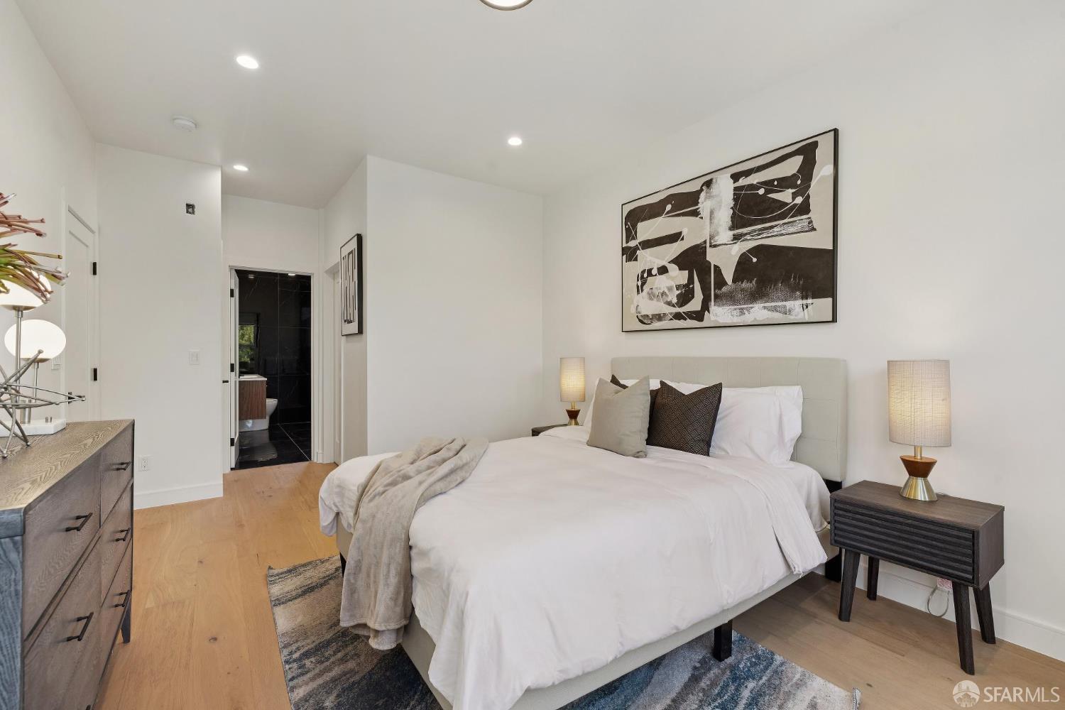 1234 Francisco Street # 6