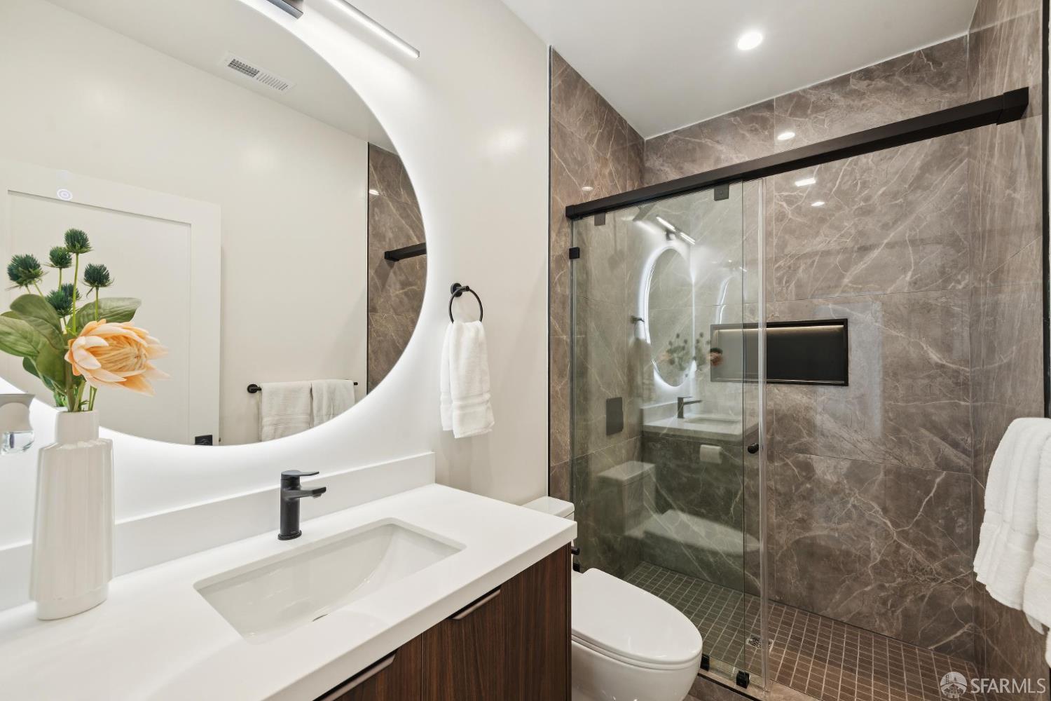 1234 Francisco Street # 6