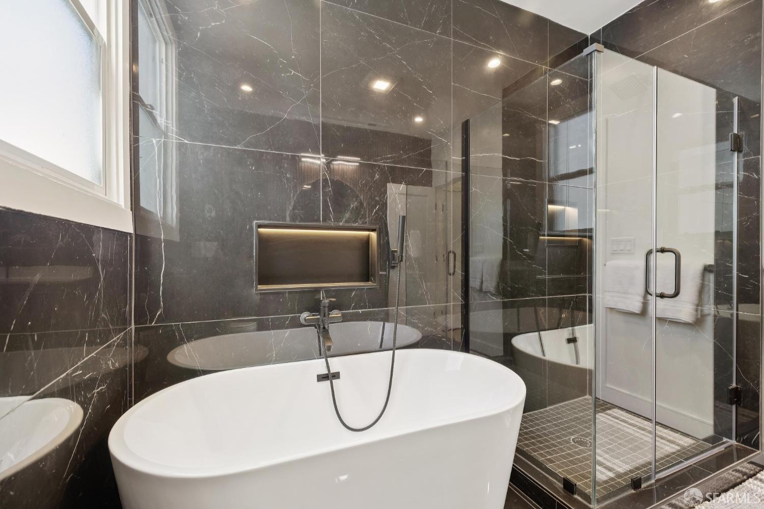 1234 Francisco Street # 6