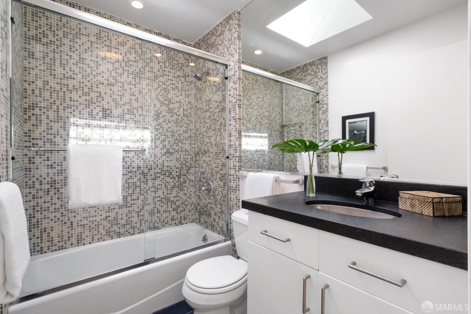 2315 Van Ness Avenue # 7