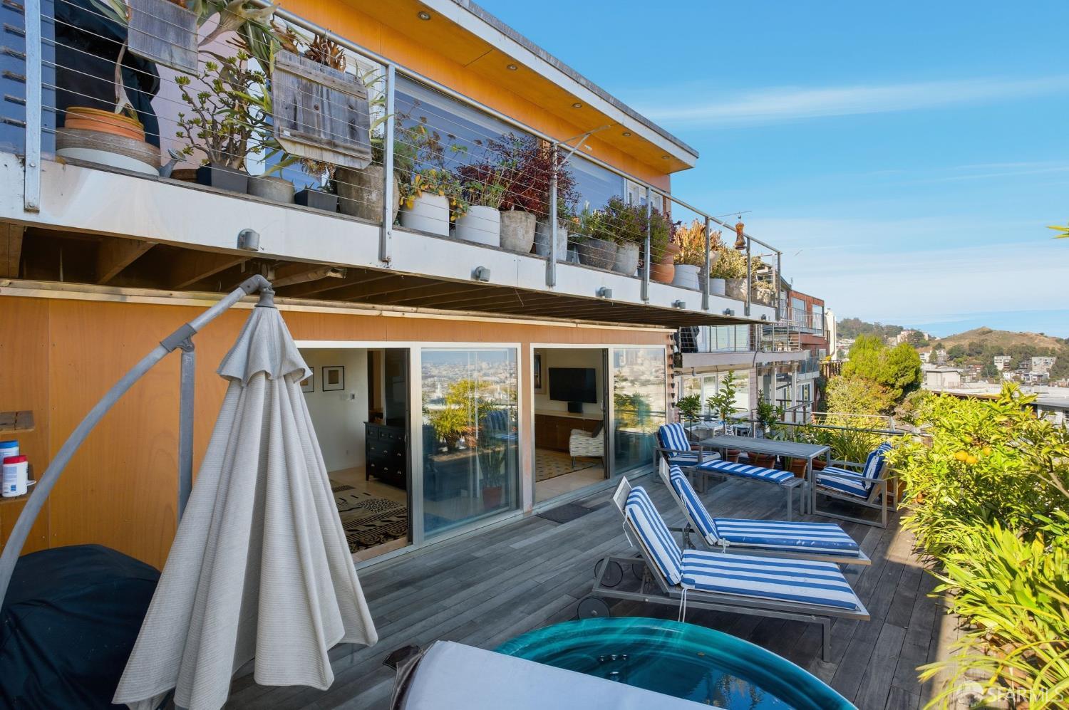 10-12 Grand View Terrace