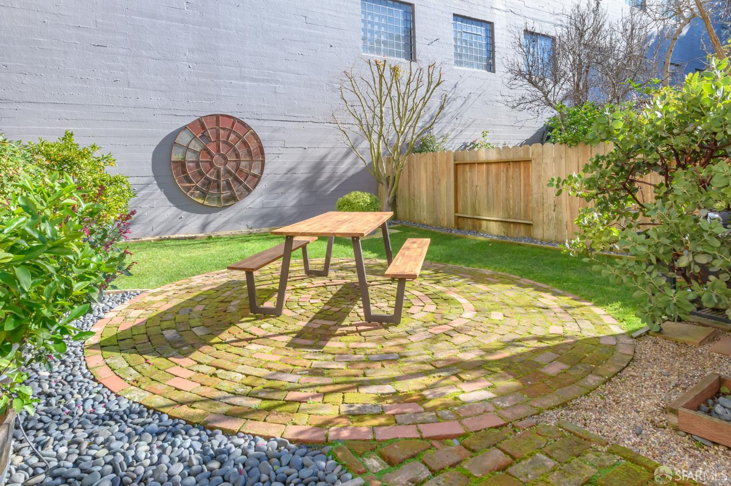 643 Hampshire Street