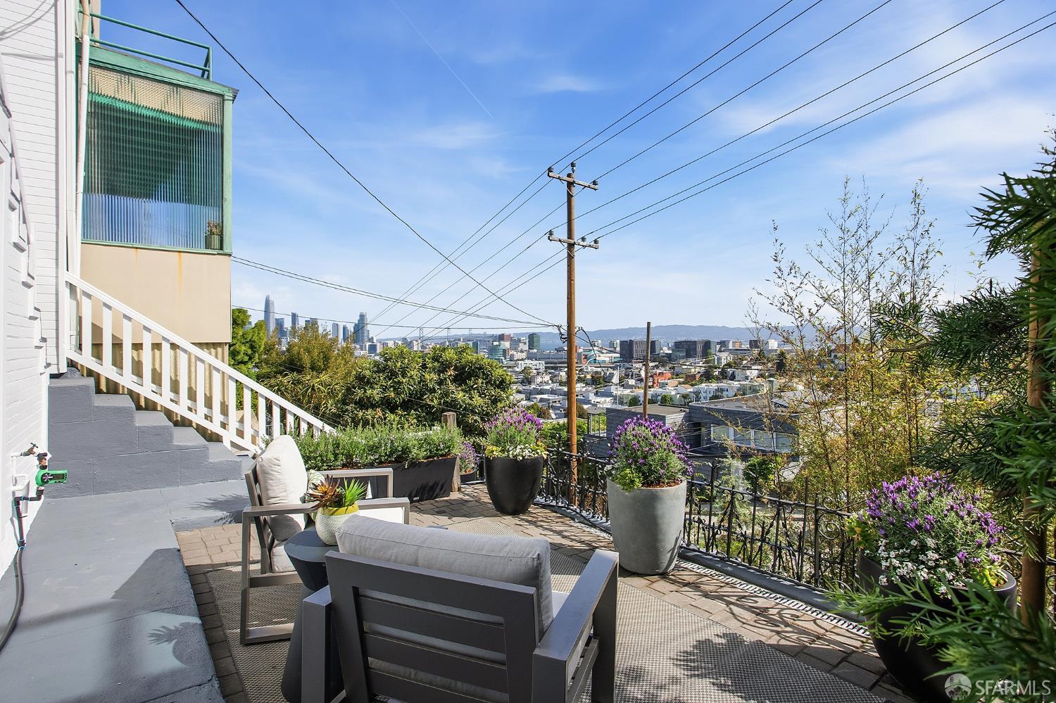 768 De Haro Street