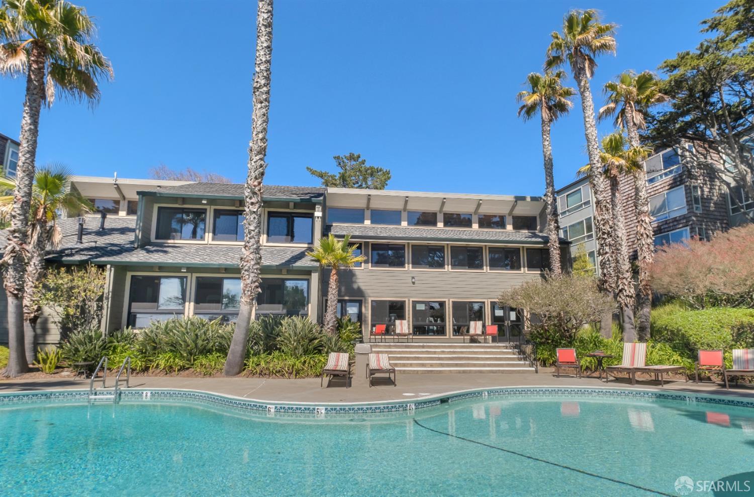 15 Red Rock Way # N207