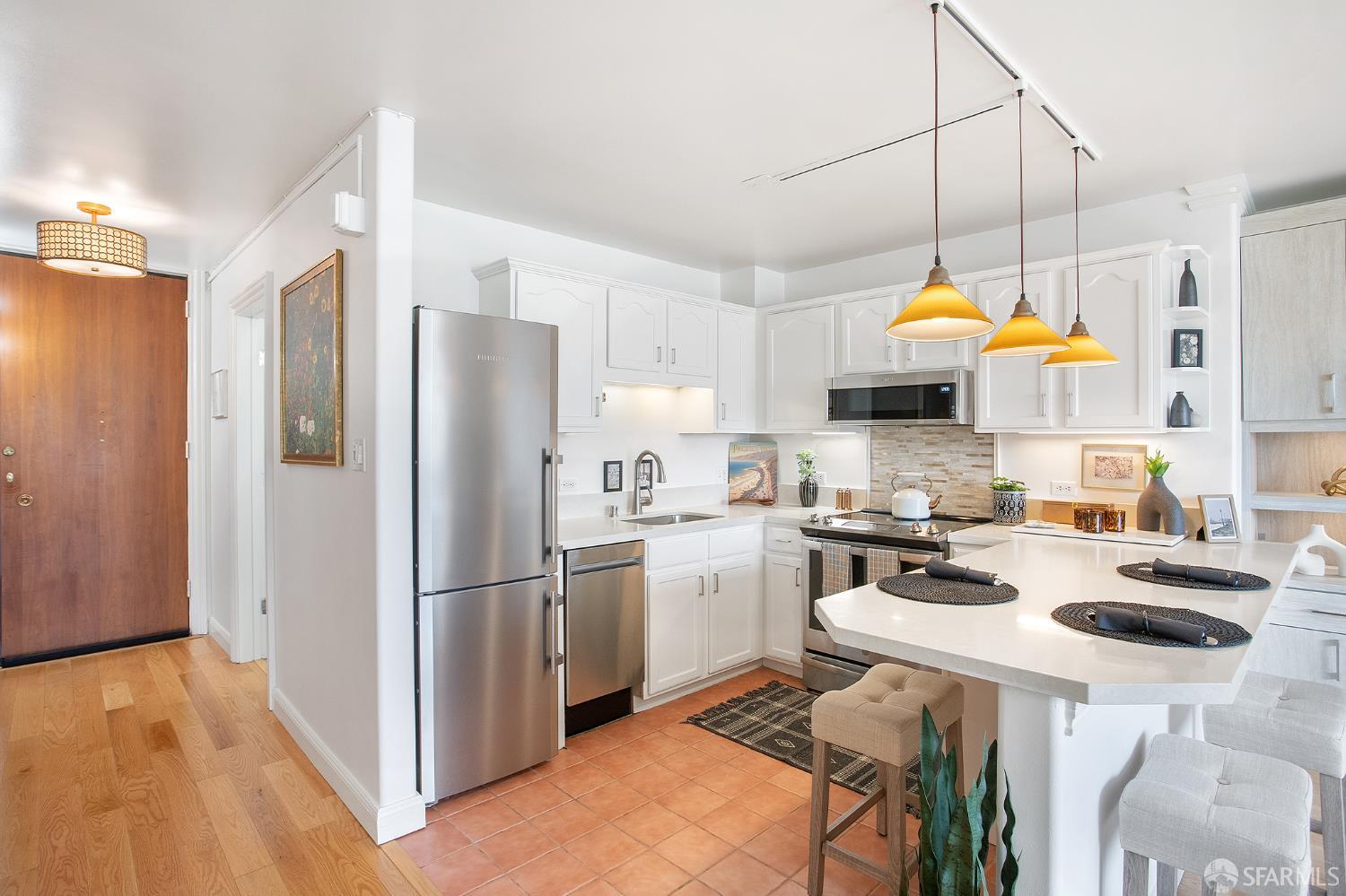 1001 Pine Street # 1211