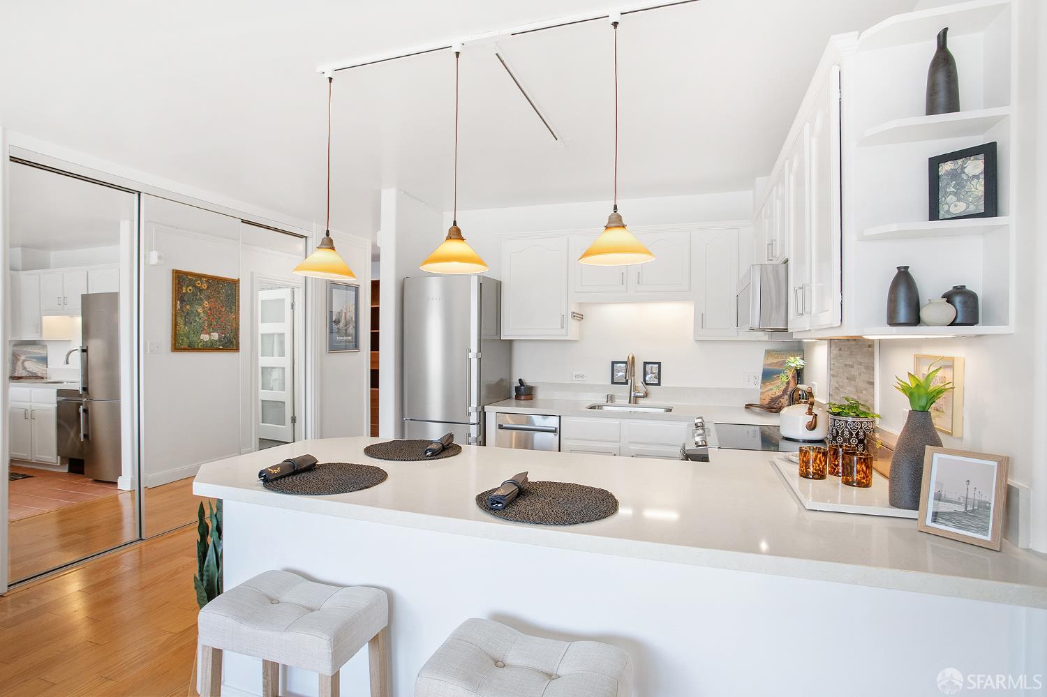 1001 Pine Street # 1211