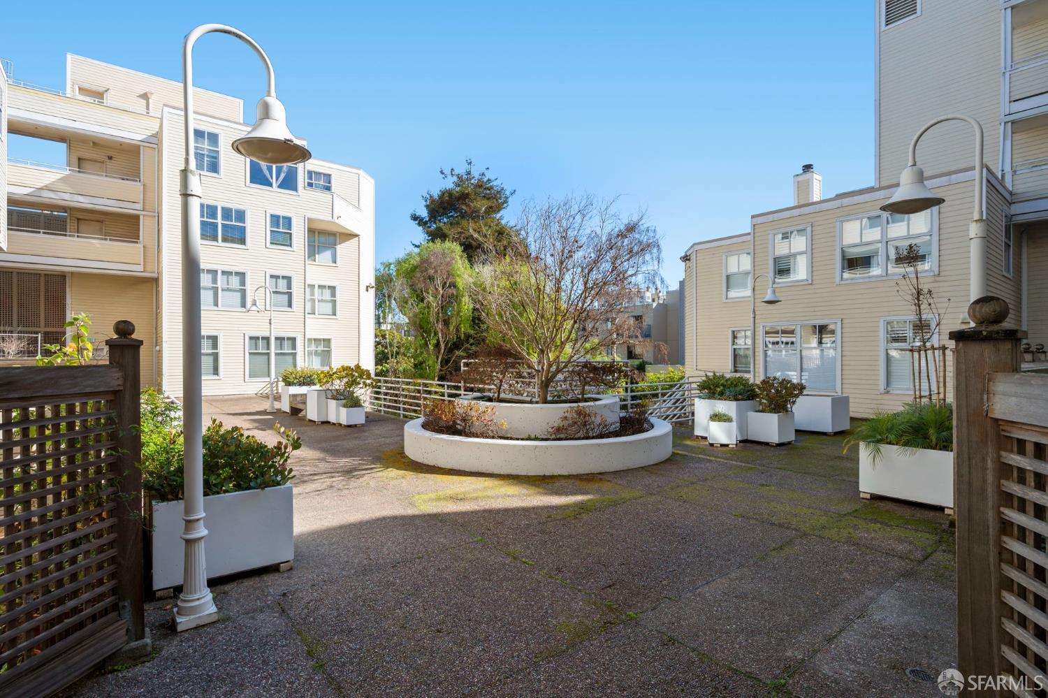 2075 Sutter Street # 501