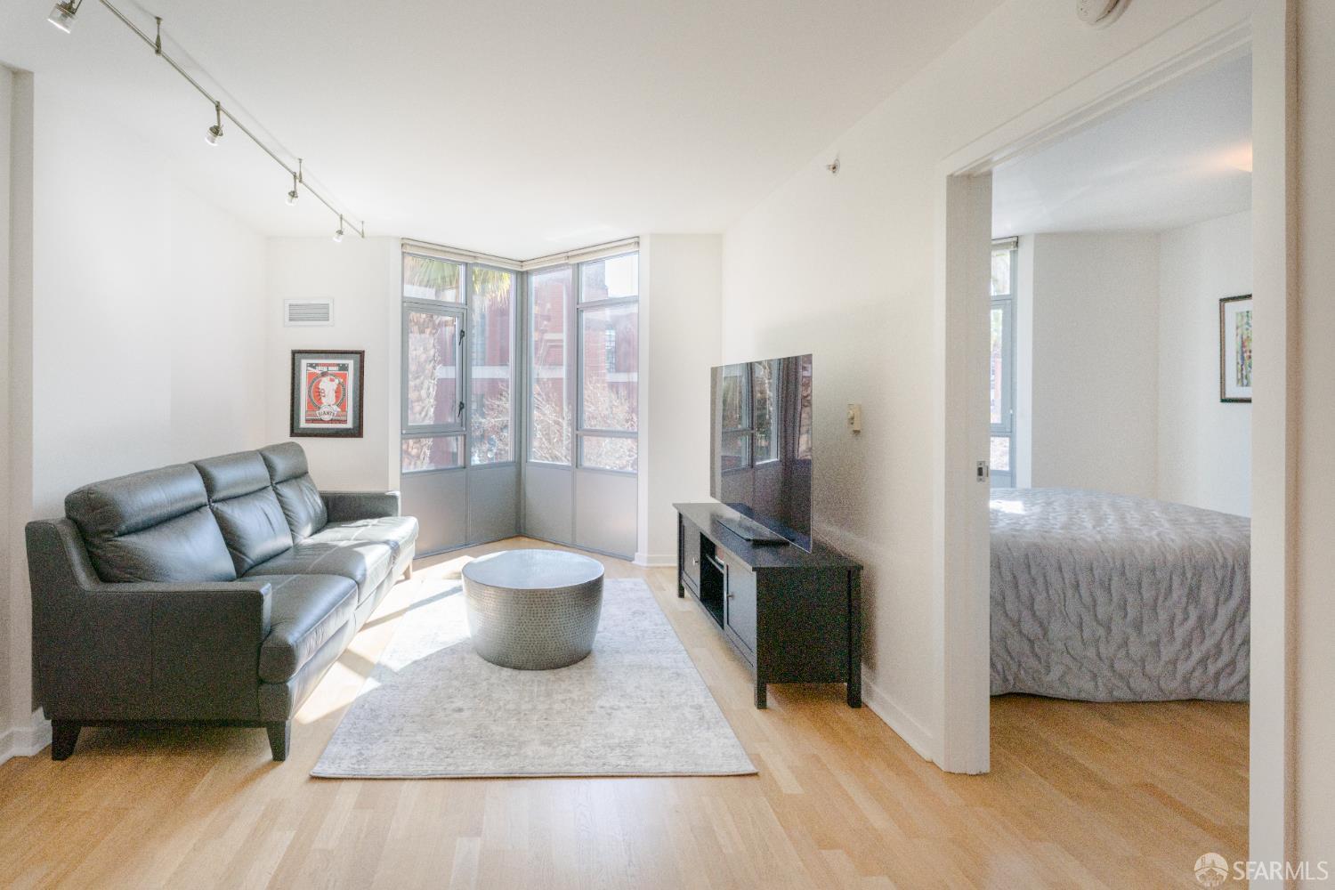 170 King Street # 409