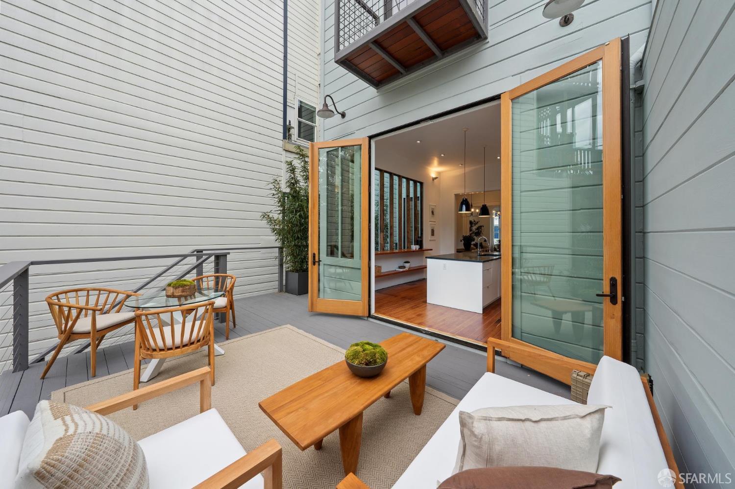 1321 S Van Ness Avenue