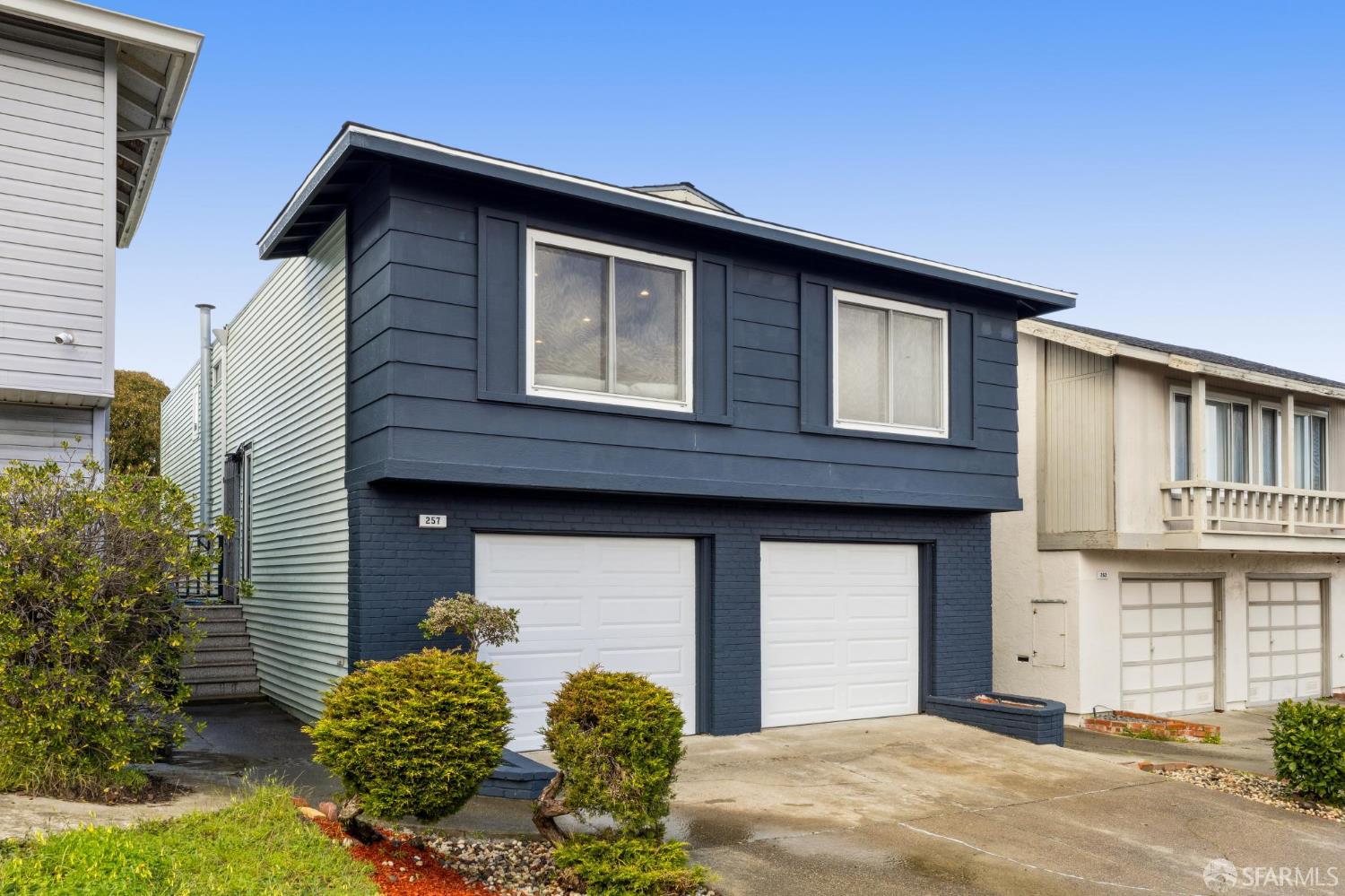 257 Hampshire Court