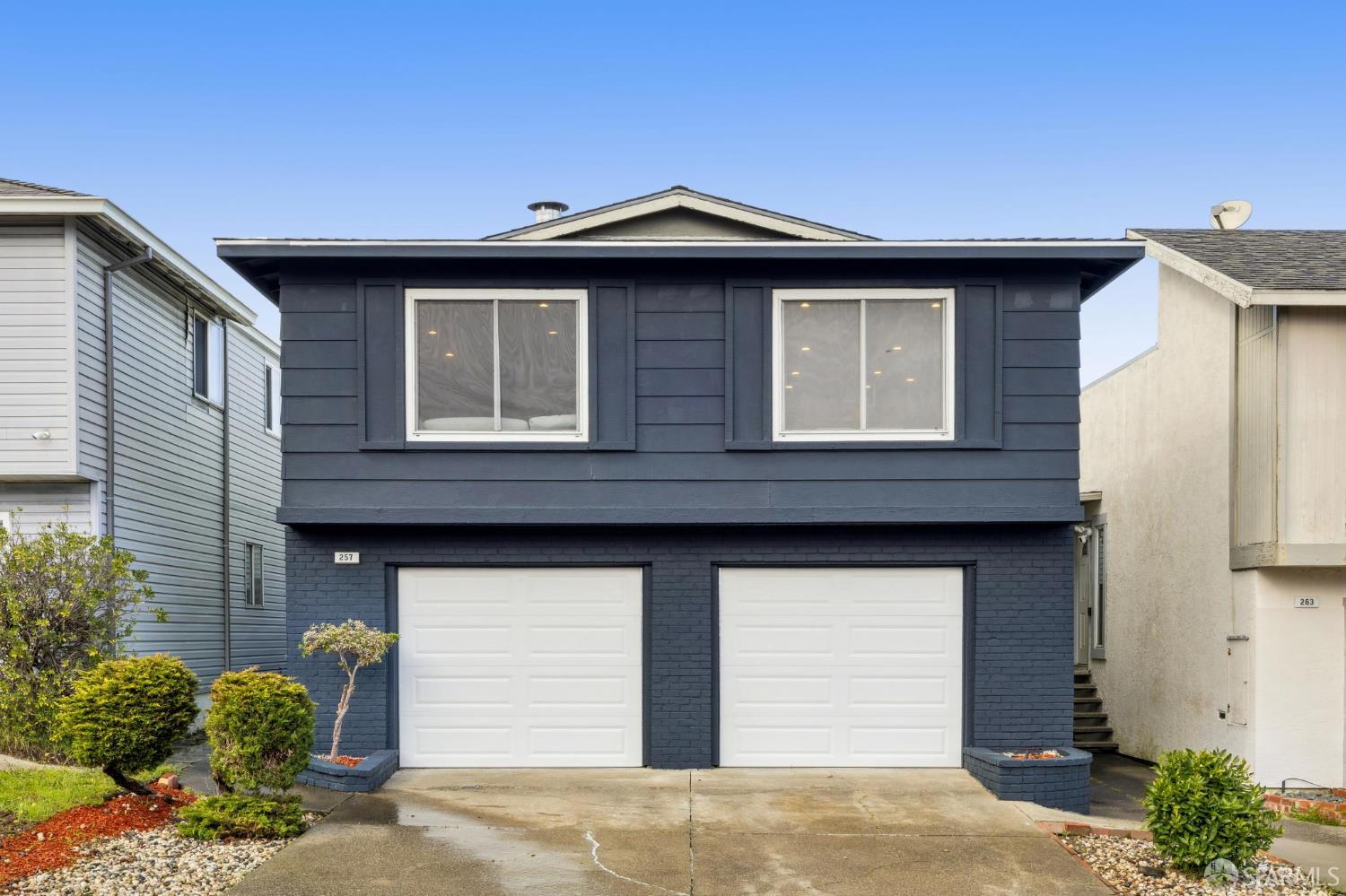 257 Hampshire Court