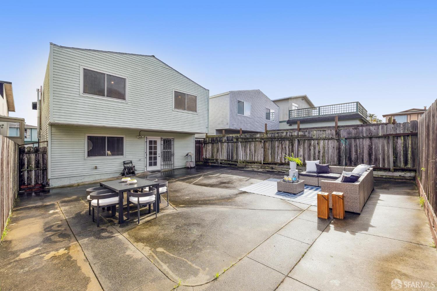 257 Hampshire Court