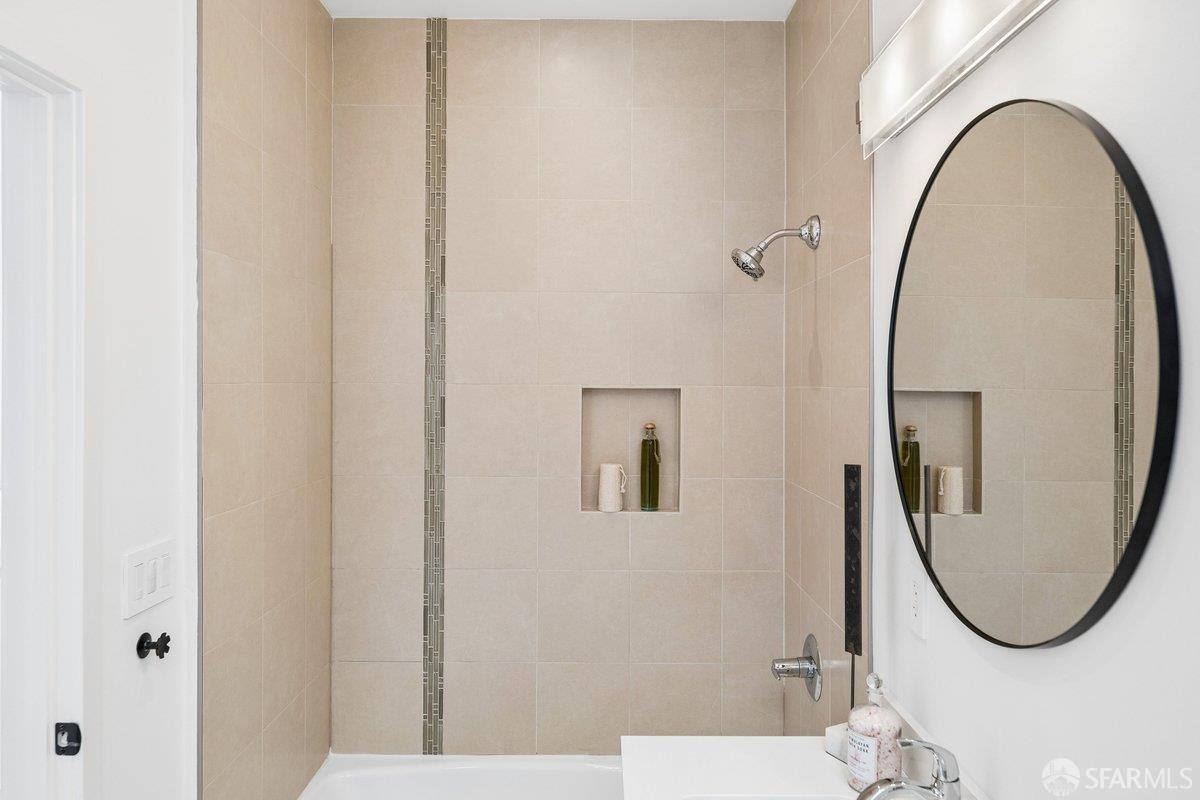 1725 Hyde Street # 5