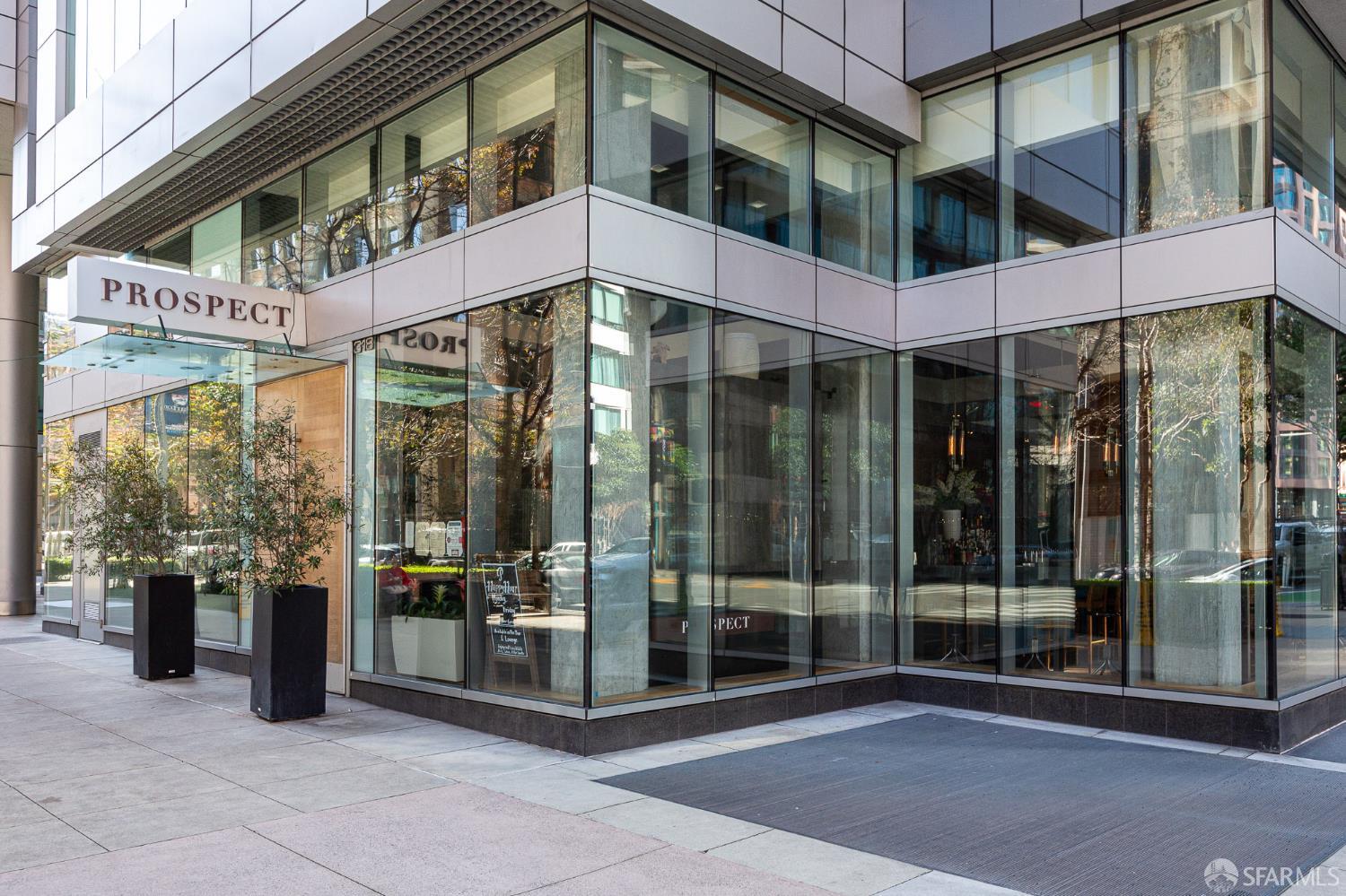 301 Main Street # 18G