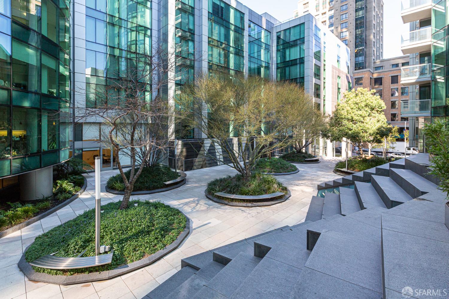 301 Main Street # 18G