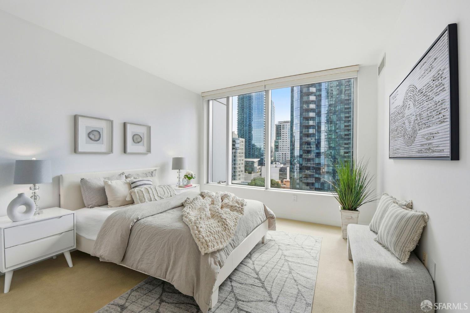 301 Main Street # 18G