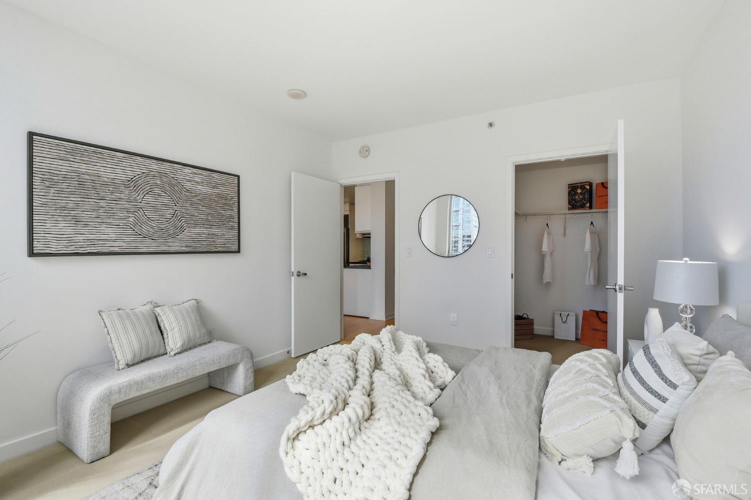 301 Main Street # 18G
