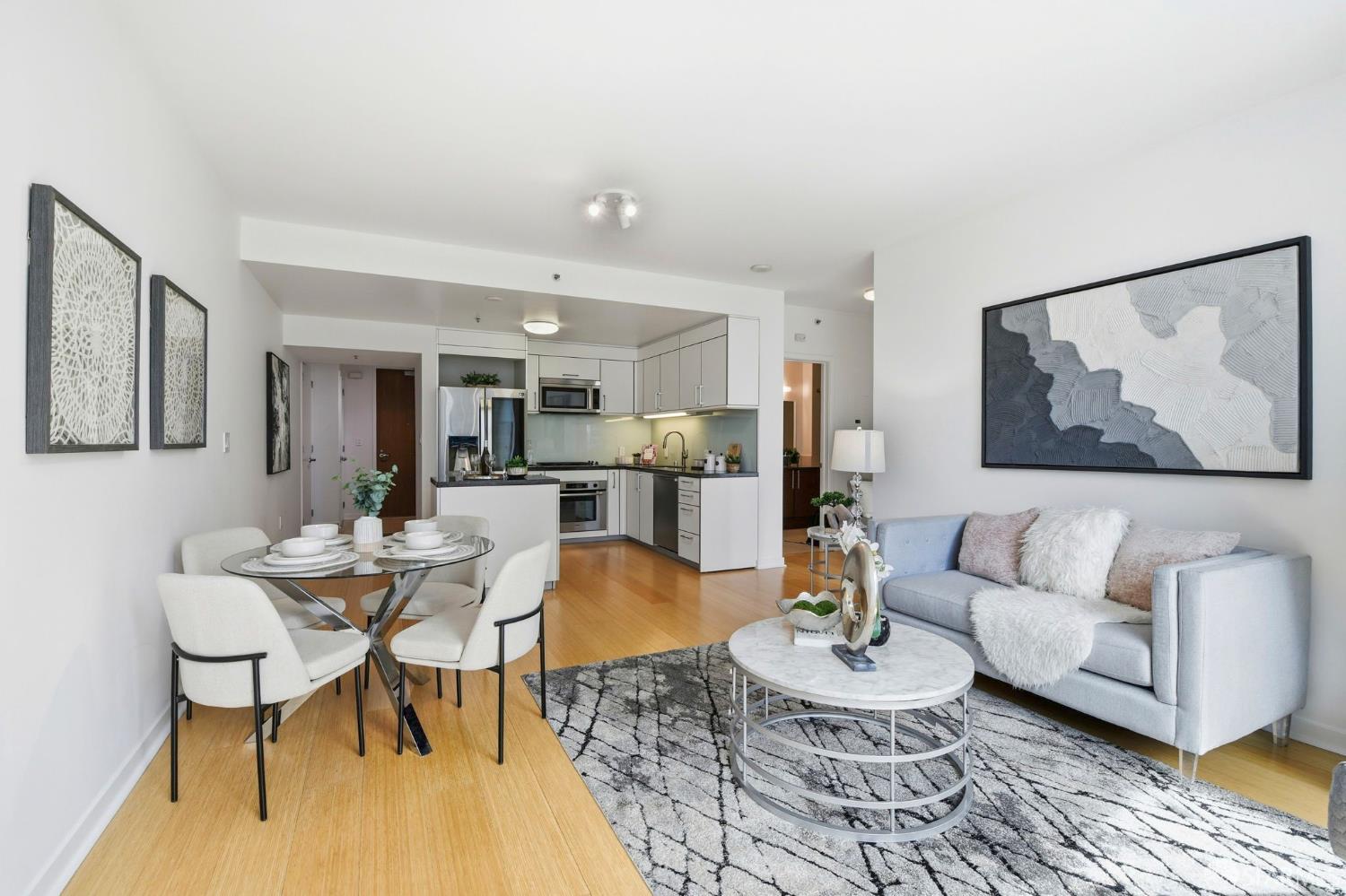 301 Main Street # 18G
