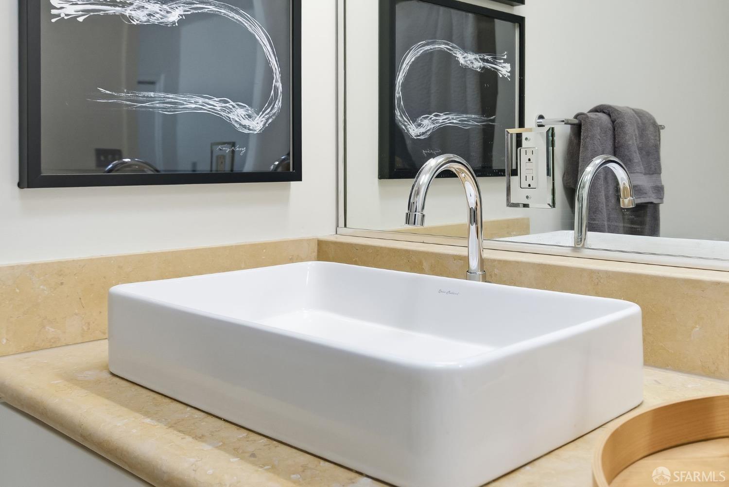 370 De Haro Street # B16