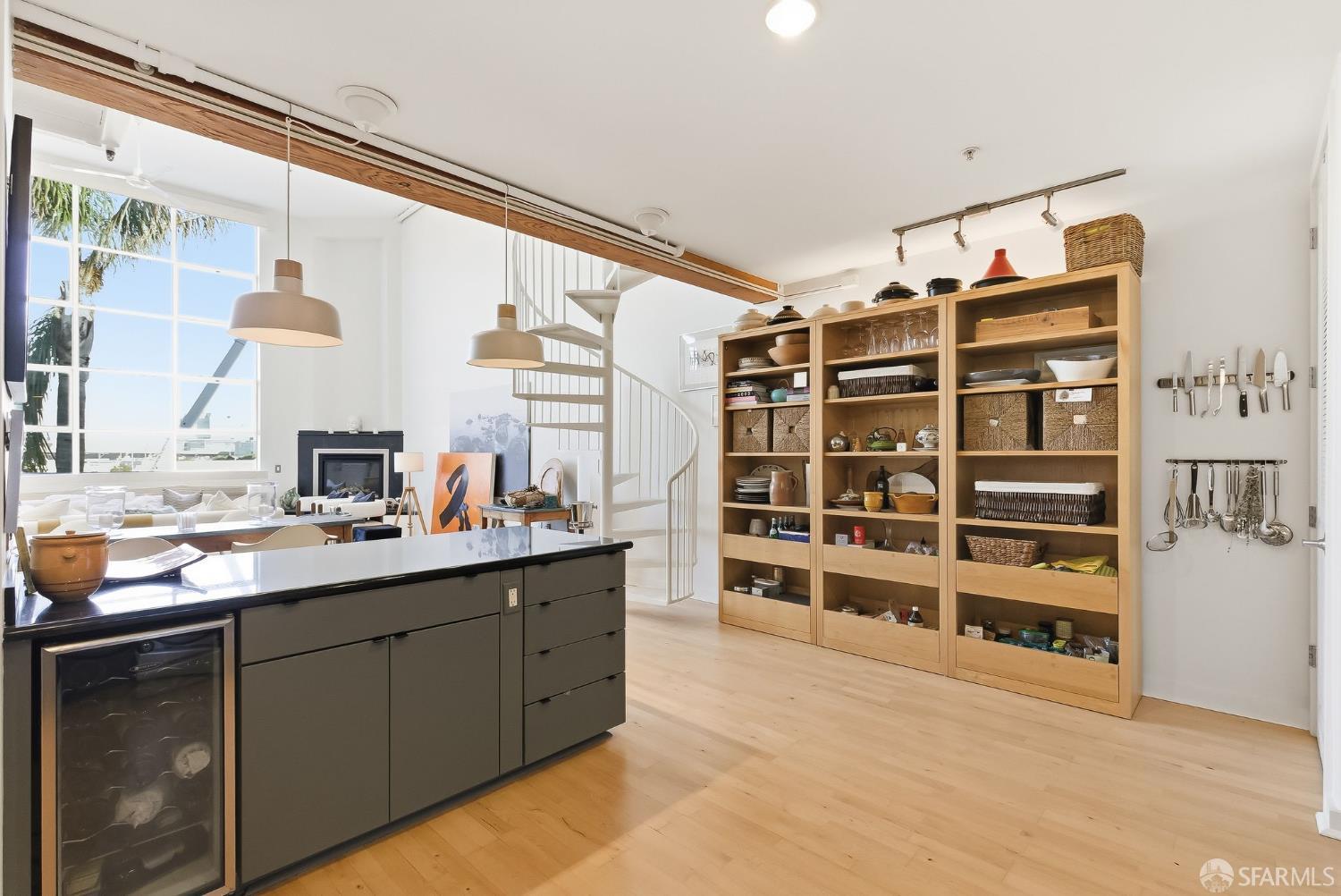 370 De Haro Street # B16