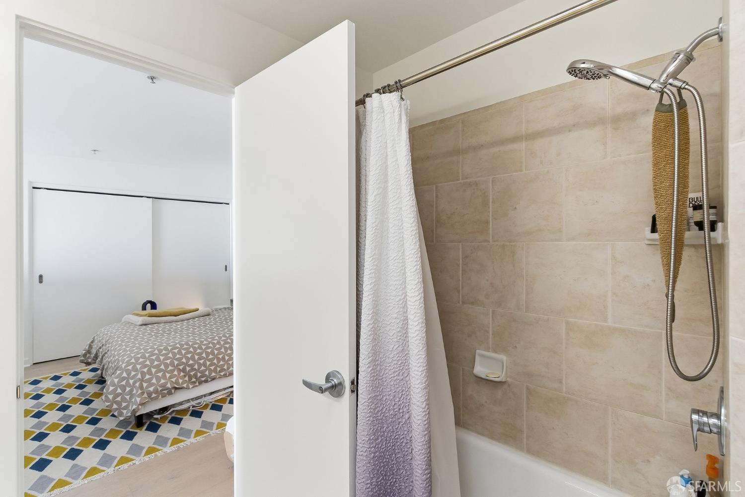 370 De Haro Street # B16