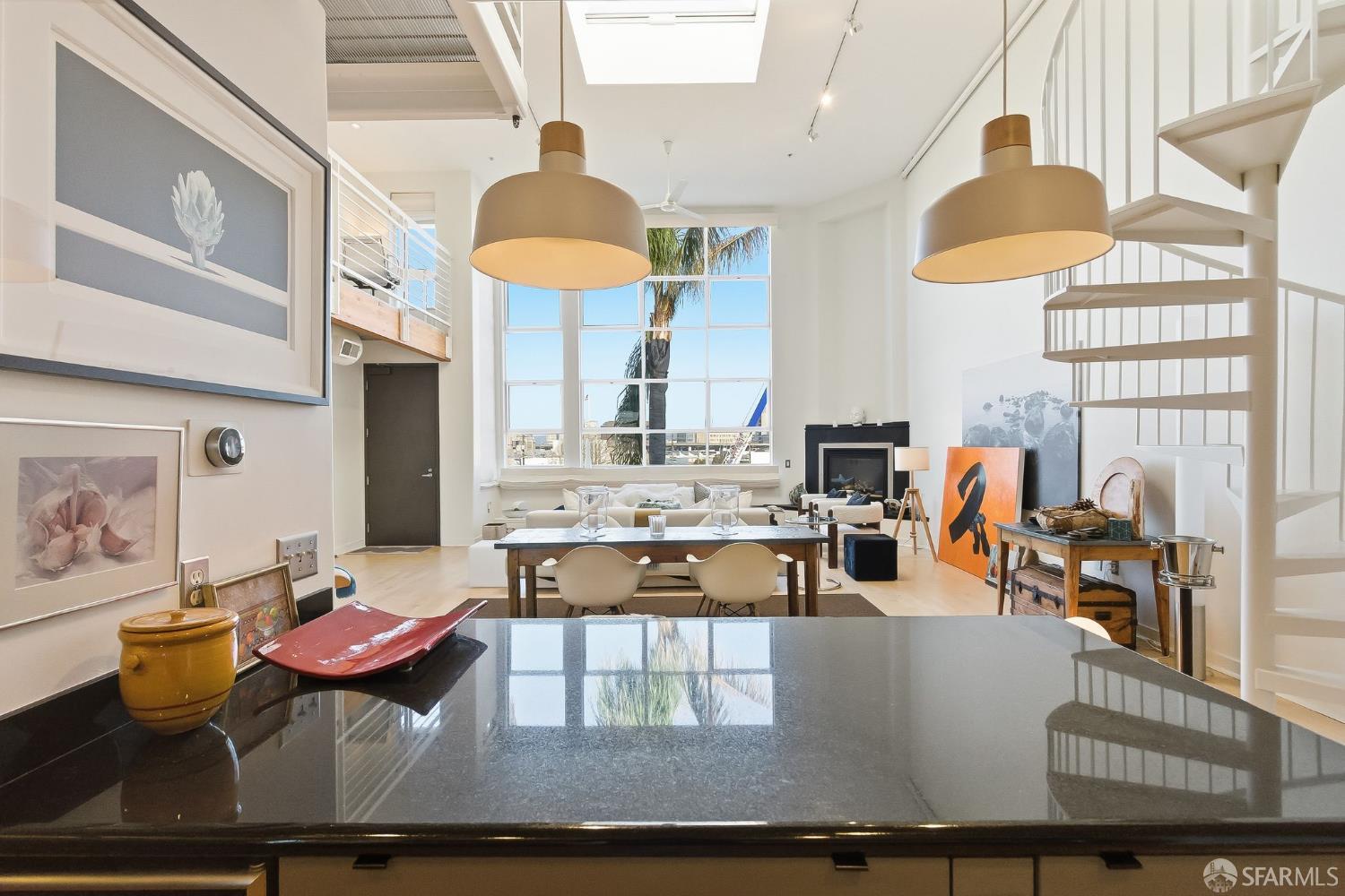 370 De Haro Street # B16