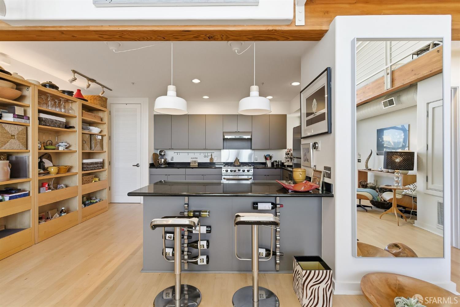 370 De Haro Street # B16