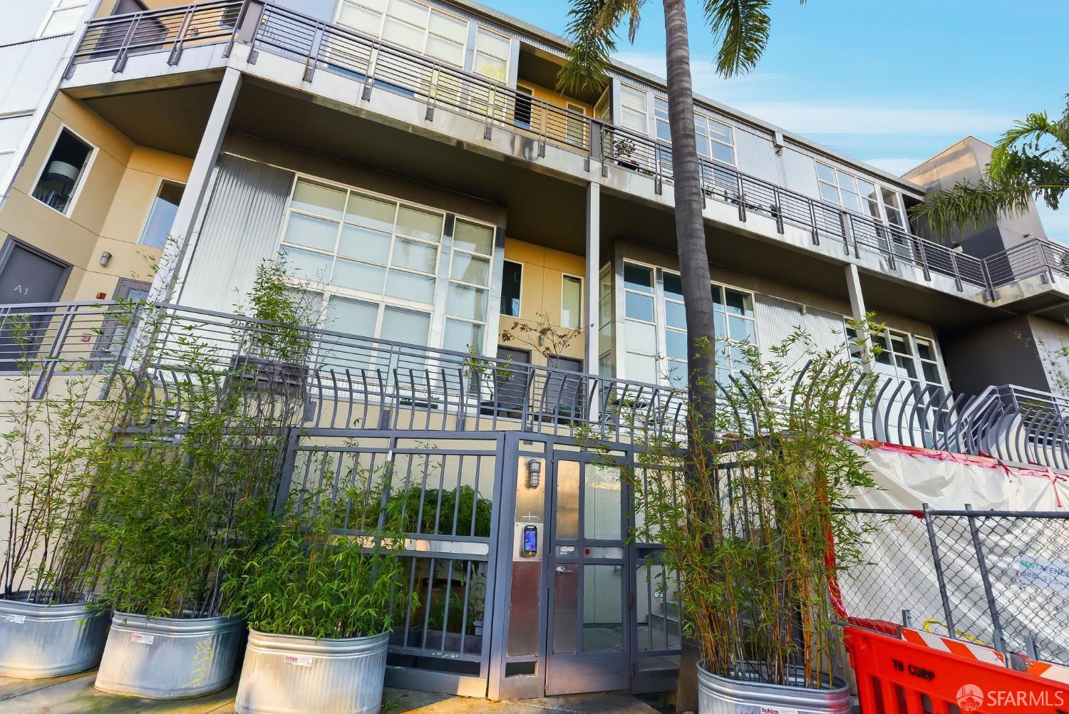 370 De Haro Street # B16