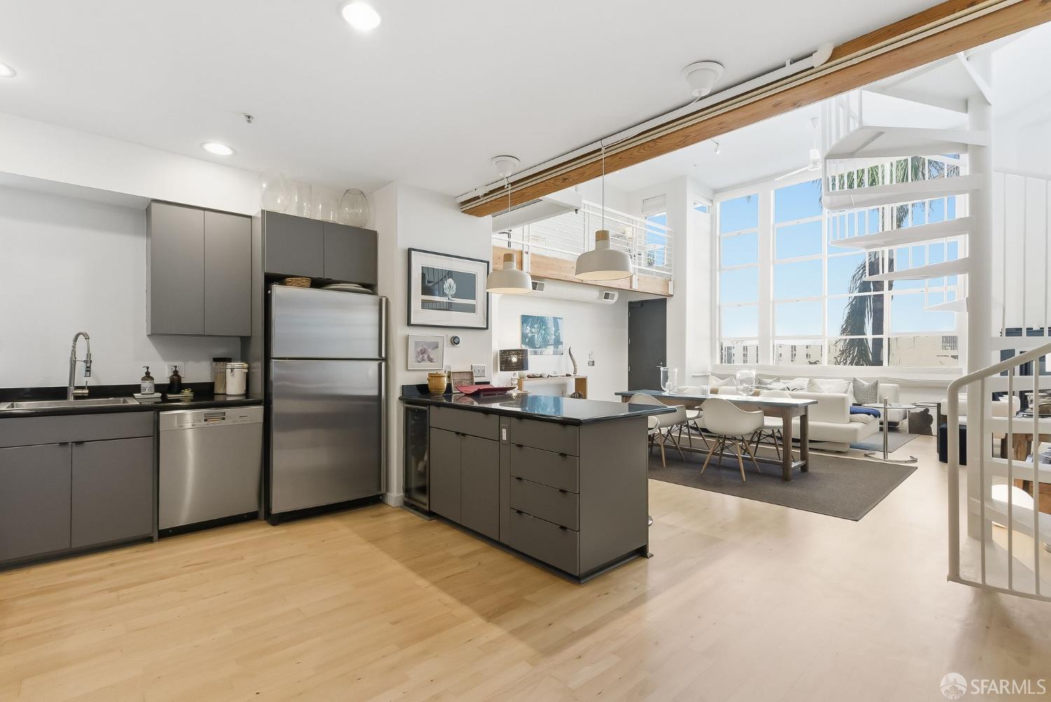 370 De Haro Street # B16