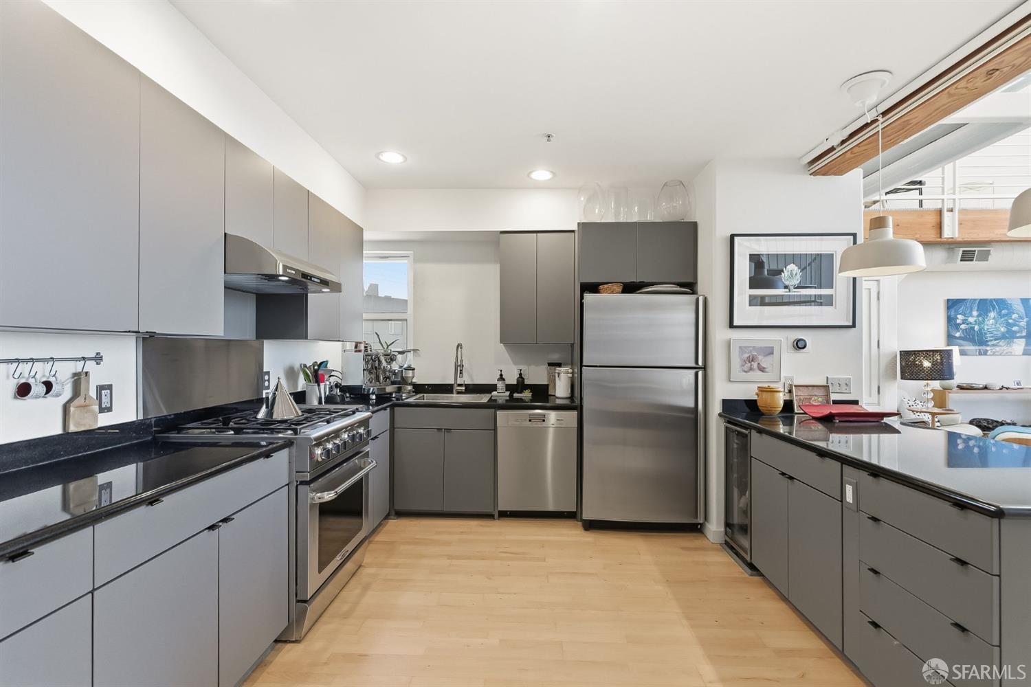 370 De Haro Street # B16