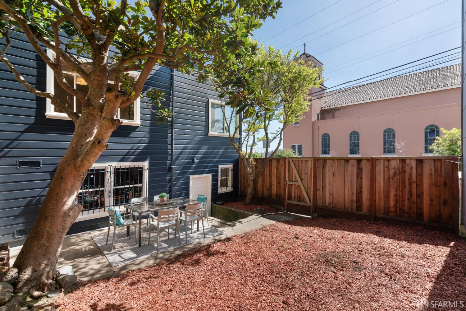 400 Hearst Avenue