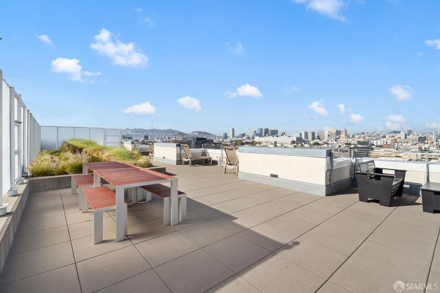 300 Berry Street # 1408