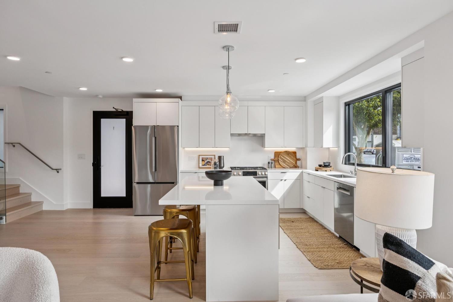 4135 California Street # 1