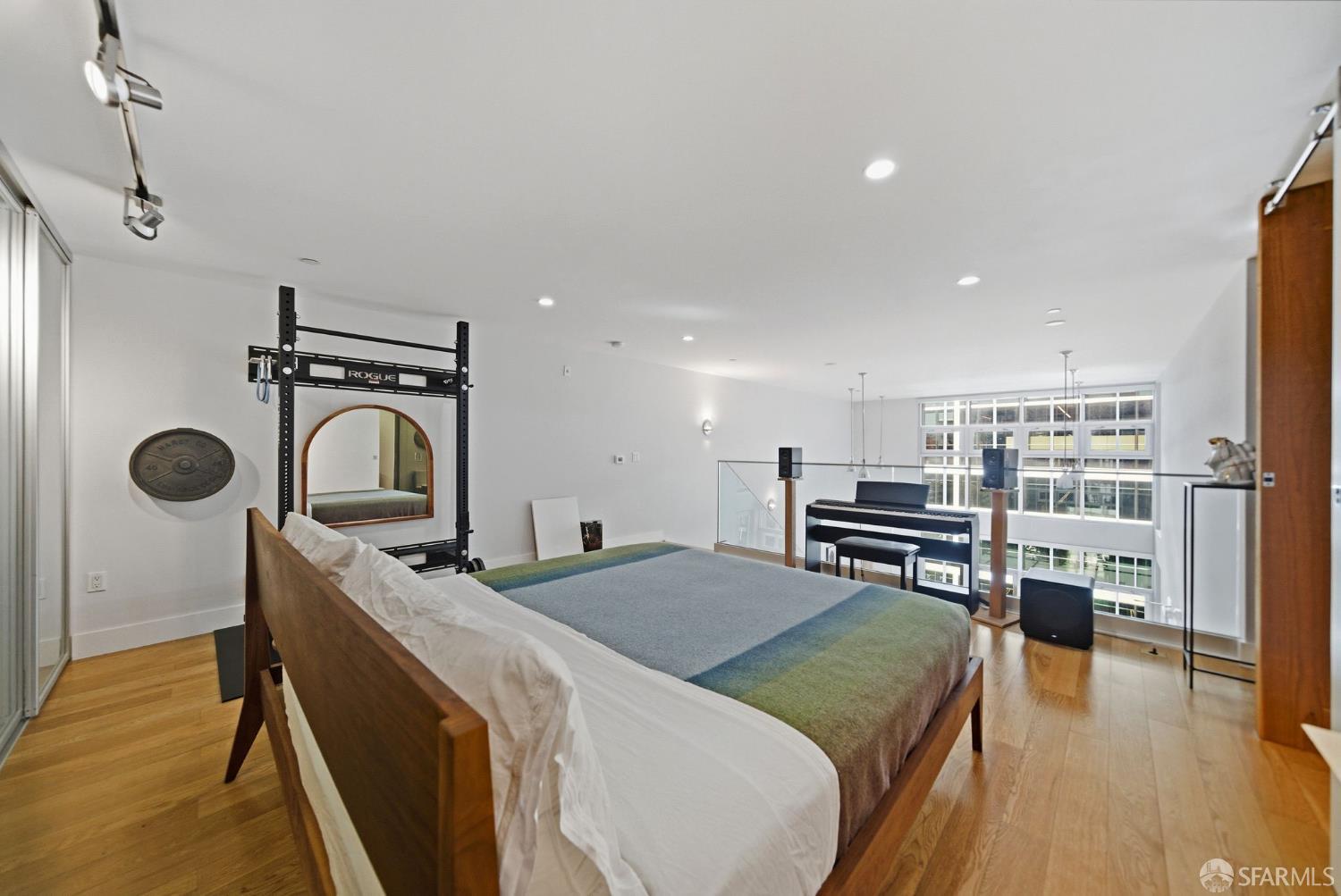 19 Tehama Street # 4