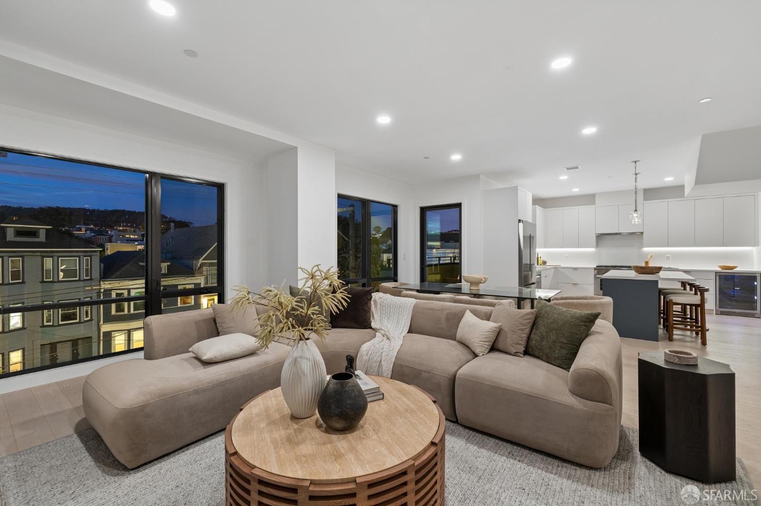 4135 California Street # 7