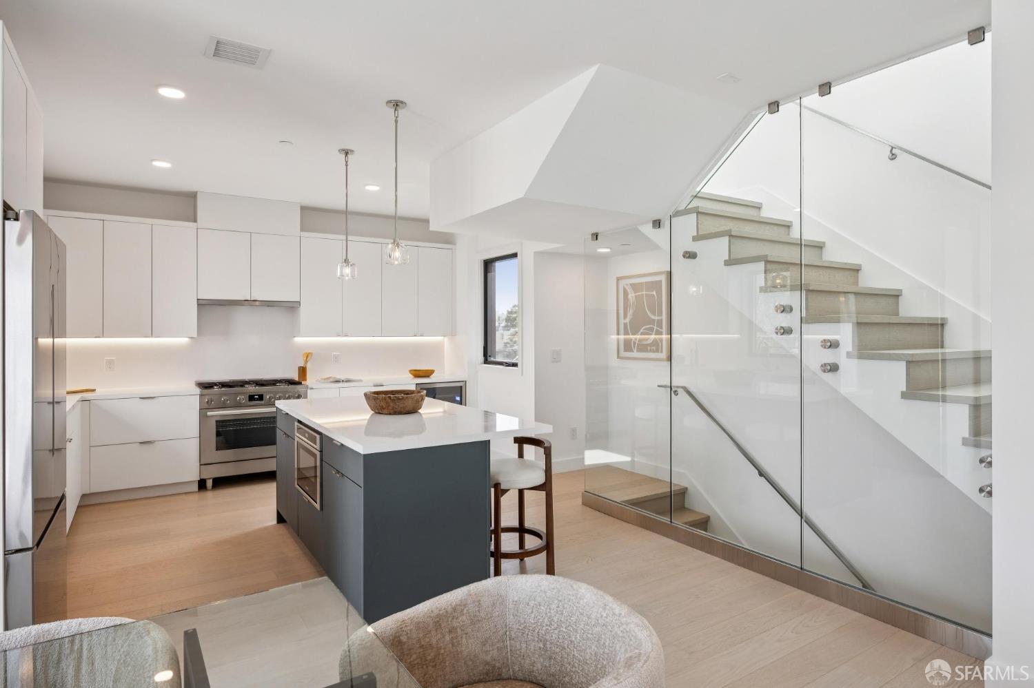 4135 California Street # 7